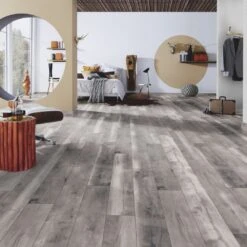 Krono Original Blackwater Oak - Vintage Classic 10mm Laminate Flooring (218071) -Laminate Flooring Sales Store blackwater oak vintage classic 10mm laminate flooring 218071 p84978 192023 image