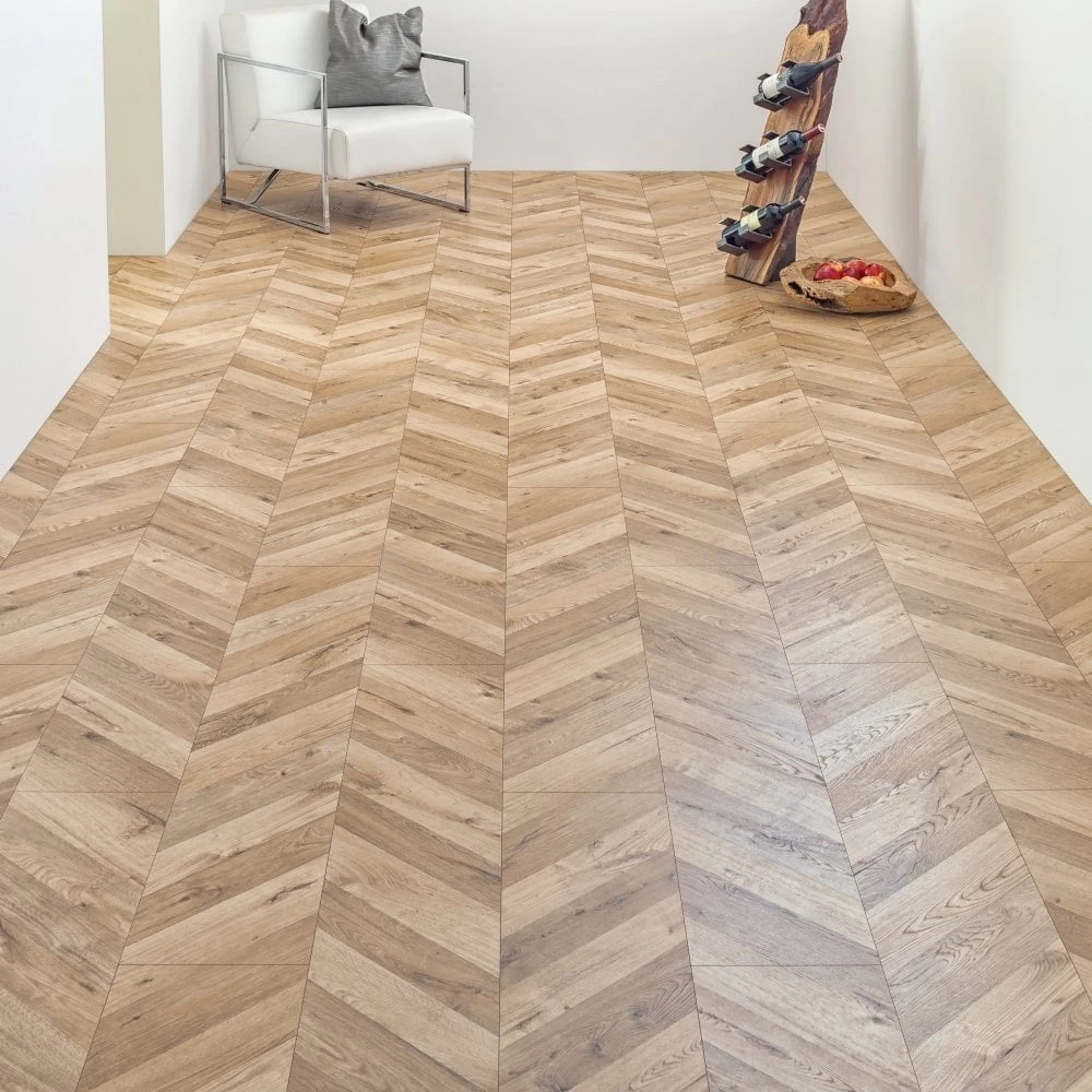Kaindl Fortress Rochester Oak - Chevron Parquet 8mm Laminate Flooring (333483) 5 Kaindl Fortress Rochester Oak - Chevron Parquet 8mm Laminate Flooring (333483) - Image 3